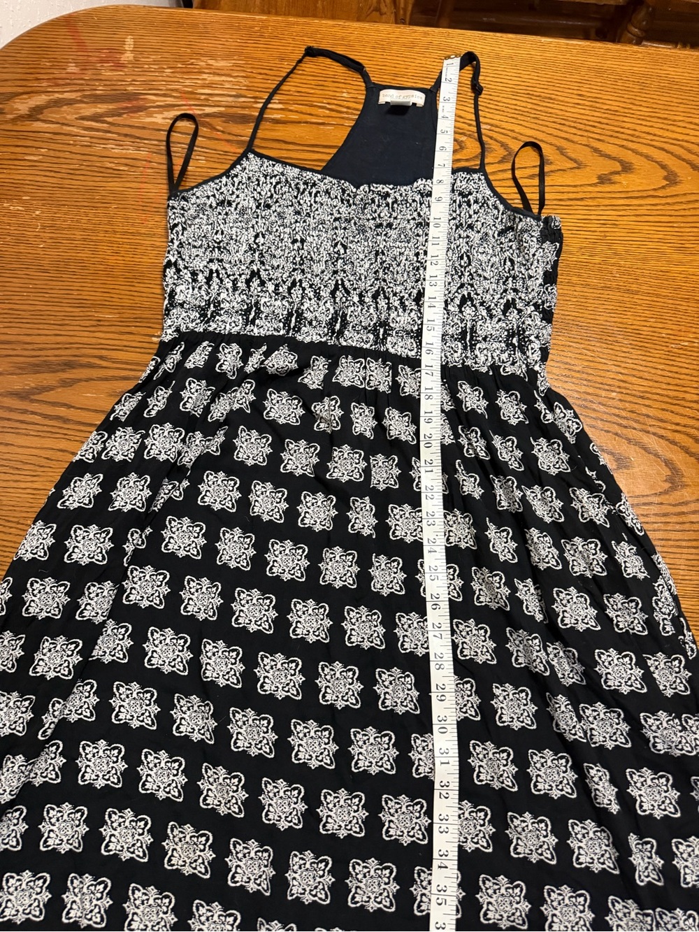 Band of Gypsies Black and White Printed Maxi Dress - Picture 9 of 11